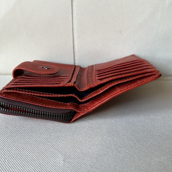 Harbour 2nd "Isidora" Wallet in a Beautiful Sparkling Lava Color - Picture 6 of 6